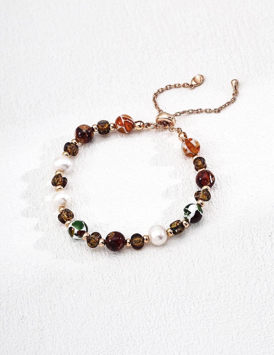 Mystic Grove Bracelet｜Pearl & Czech Iridescent Glass