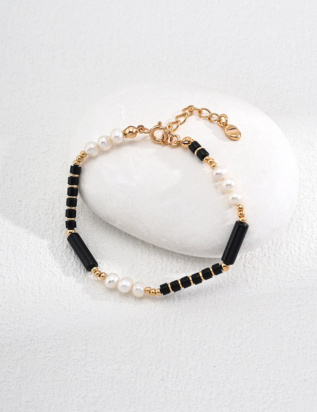 Nightfall Harmony Bracelet | Black Agate & Pearl