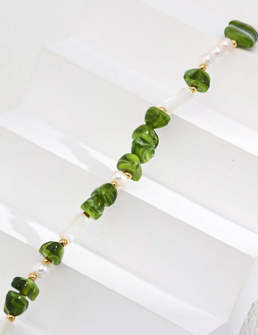 Verdant Serenity Bracelet ｜Pearl & Resin